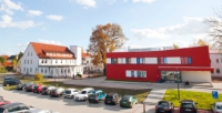 Blick auf die Klinik.